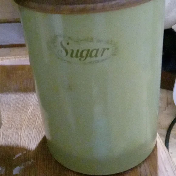 Vintage 4 PC canister set - Picture 3 of 7